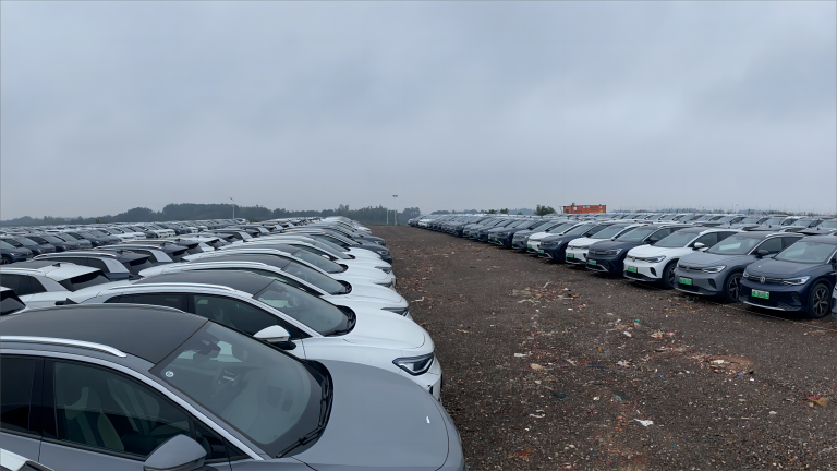 Volkswagen ID.4 Pure+ Used car produced in 2021 with a mileage of less than 60,000 kilometers.